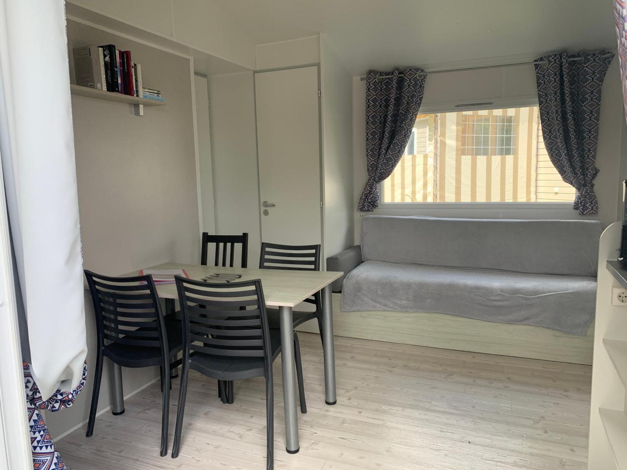 Mobil Home 10 M Et Mme Colas Litteau Luaran gambar
